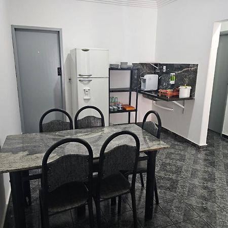 Cig Hostel Гояния Экстерьер фото