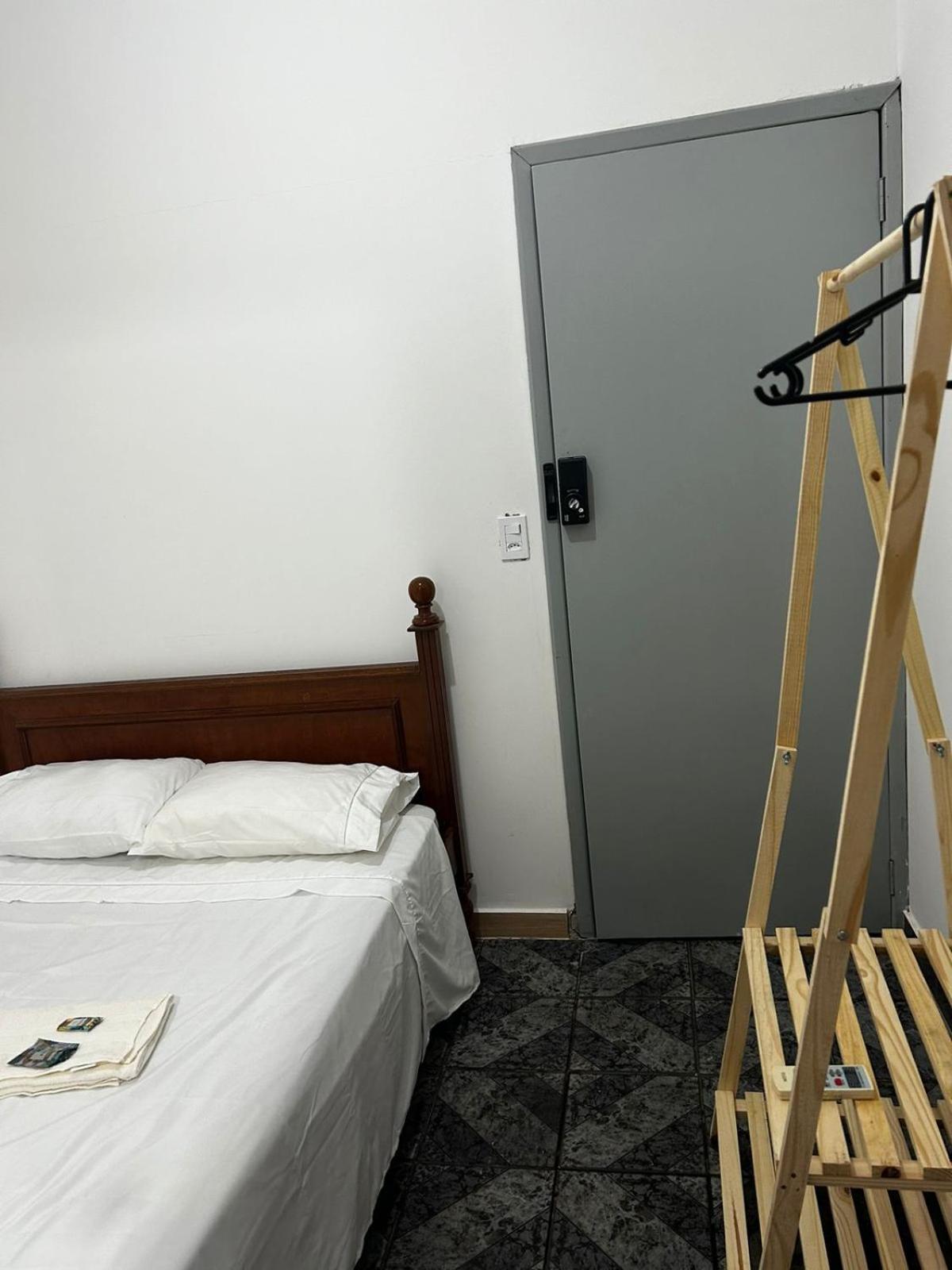 Cig Hostel Гояния Экстерьер фото